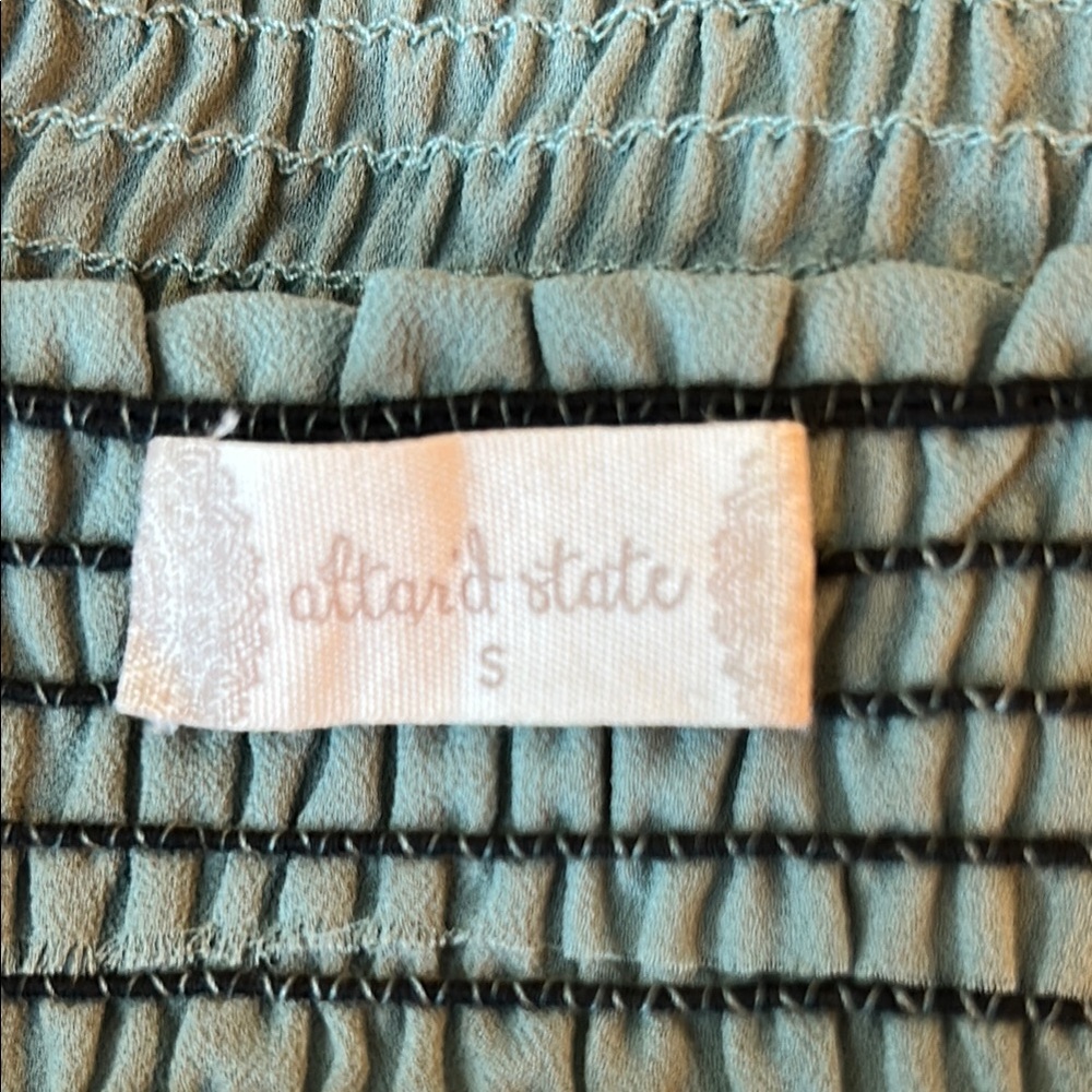 Altar’d State Cropped Green Peasant Long Sleeved Top Size Small - Picture 4 of 5